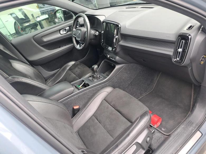 Volvo XC40 D3 R-Design LED Harman/Kardon Virtual Navi Sport-Leather-Alcantara Klima PDC ... #6