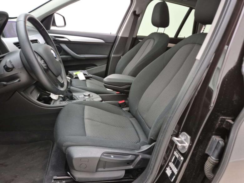 BMW X1 sDrive16d Pano LED Navi Camera Klima PDC ... #6