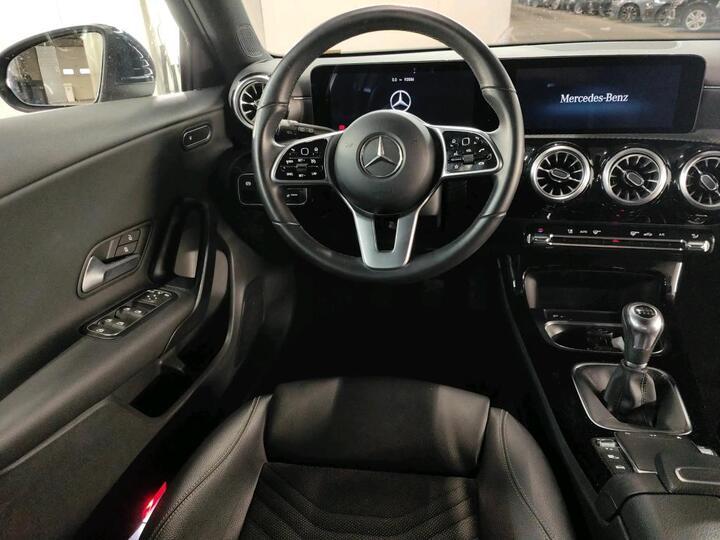 Mercedes A 180 d LED Widescreen Ambient CarPlay Navi 1/2 Sport-Leather Klima PDC ... #5
